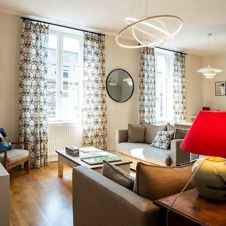 Bel Appartement, Bien Equipe Et Confortable Dans Le Centre Historique Fougères Esterno foto