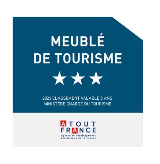 Bel Appartement, Bien Equipe Et Confortable Dans Le Centre Historique Fougères Esterno foto