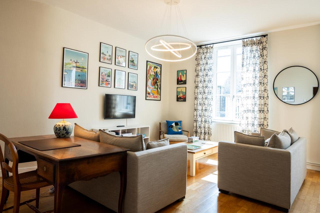 Bel Appartement, Bien Equipe Et Confortable Dans Le Centre Historique Fougères Esterno foto